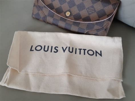 dust bag louis vuitton portacarte|where to store louis vuitton bags.